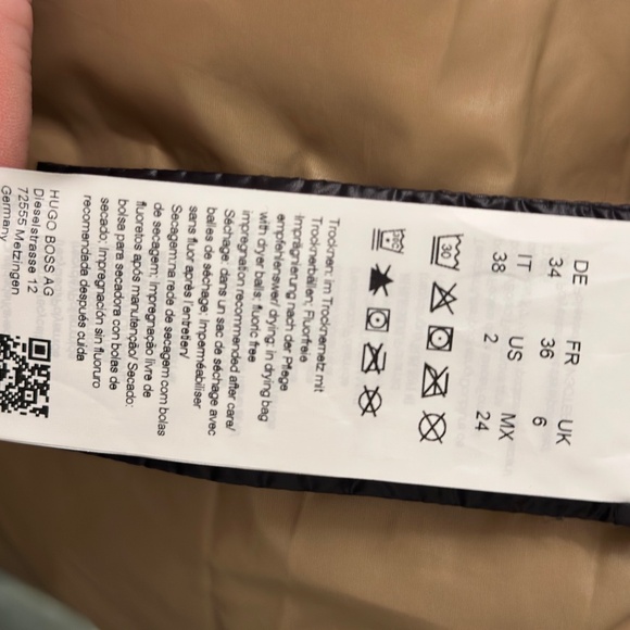 Boss Women’s Puffer Vest - Picture 8 of 8